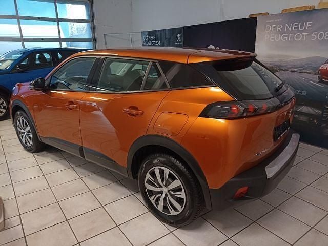 Second-hand Peugeot e-2008 Active 100 kW (136 CP) 2022 Portocaliu SUV