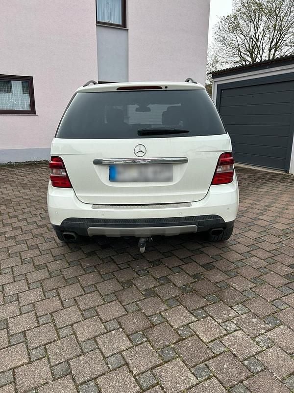 Gebraucht Mercedes ML320 224 PS (164 kW) 2007 SUV