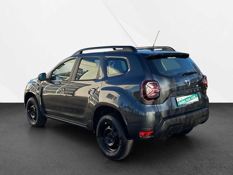 Gebraucht Dacia Duster Comfort 131 PS (96 kW) 2022 Grau SUV