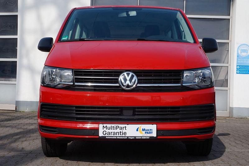 Gebraucht VW Multivan Trendline 150 PS (110 kW) 2019 Rot Van / Kleinbus