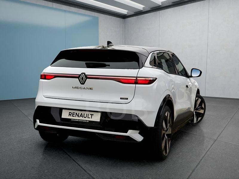 Weiß Gebraucht 2023 Renault Megane E-Tech Limousine | 28.649 € (Fairer Preis) - Bild 1/4