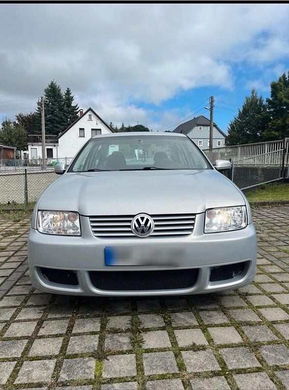 Silber Gebraucht 1999 VW Bora Limousine | 2.150 € (Fairer Preis) - Bild 1/4