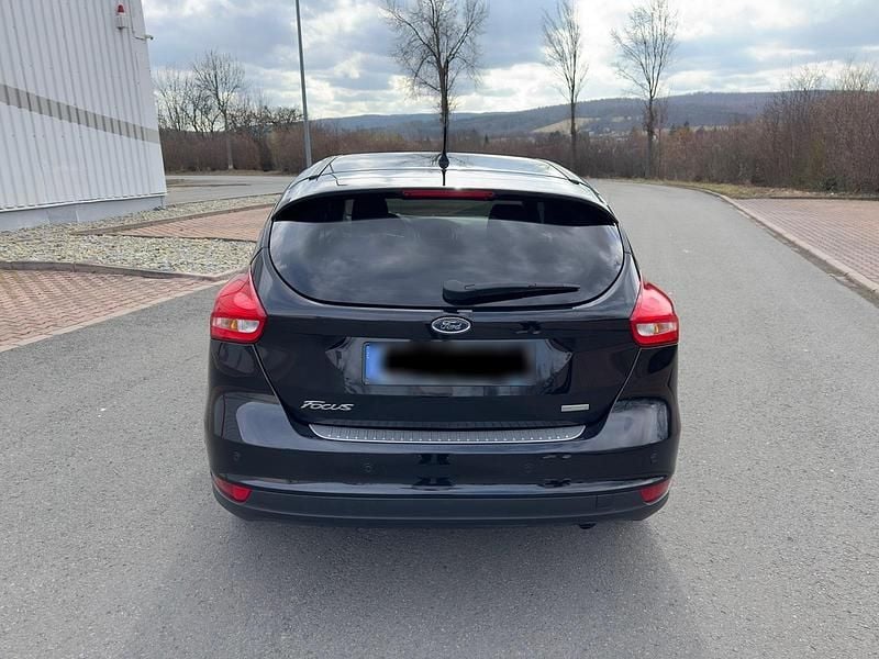 Second-hand Ford Focus 150 CP (110 kW) 2015 Negru Berlinǎ