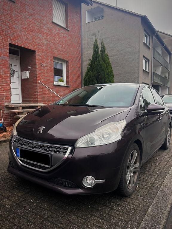 Gebraucht Peugeot 208 120 PS (88 kW) 2014 Braun Kleinwagen