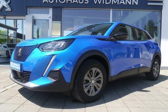 Blau Gebraucht 2022 Peugeot e-2008 Active SUV | 16.985 € (Superpreis) - Bild 1/4