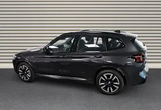 Gebraucht BMW iX3 Shadowline 210 kW (286 PS) 2023 Grau SUV