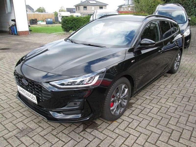 Obsidianschwarz Gebraucht 2023 Ford Focus ST-Line X Kombi | 24.900 € (Fairer Preis) - Bild 1/4