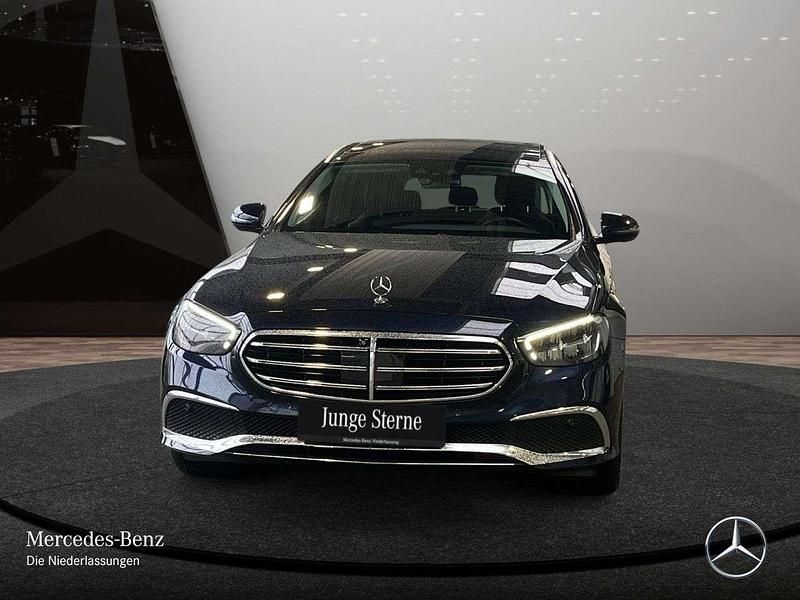 Gebraucht Mercedes E300 Exclusive 194 PS (142 kW) 2022 Blau Limousine