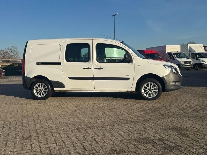 Gebraucht Mercedes Citan 111 110 PS (80 kW) 2017 Weiß Limousine