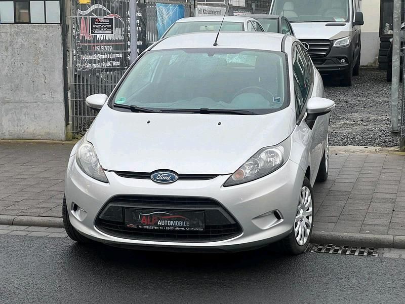 Gebraucht Ford Fiesta 82 PS (60 kW) 2009 Silber Kleinwagen