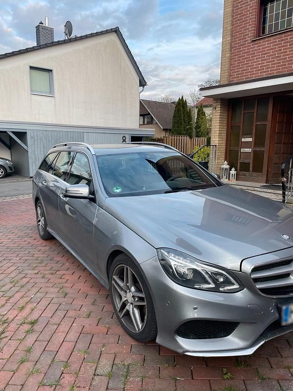 Gebraucht Mercedes E200 AMG line 136 PS (100 kW) 2013 Grau Kombi