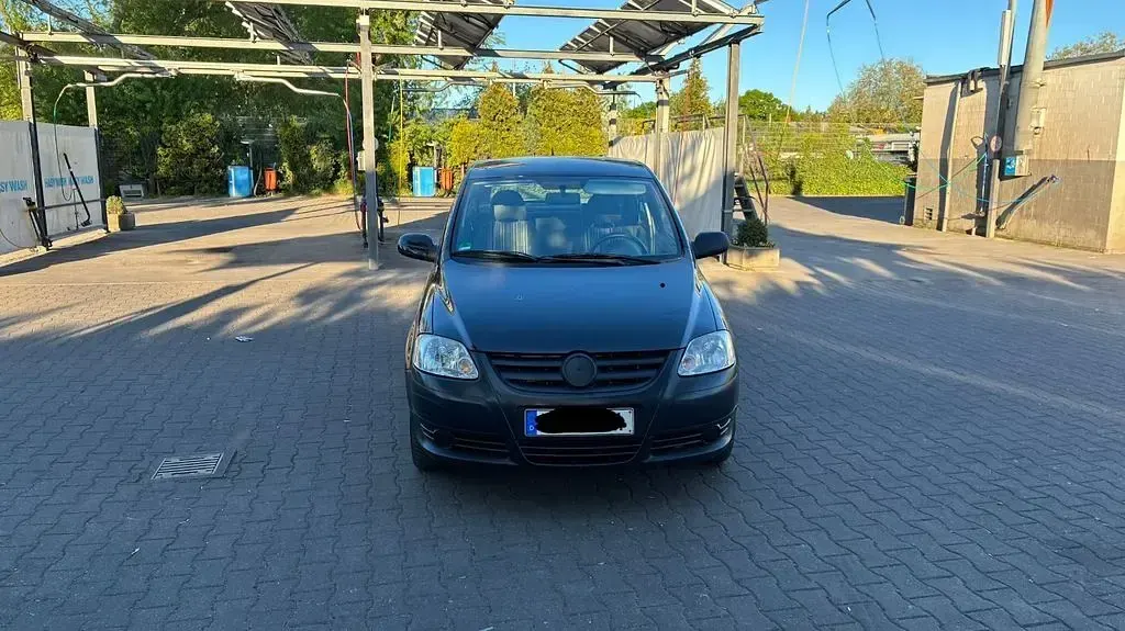 Gebraucht VW Fox 54 PS (39 kW) 2007 Schwarz Kleinwagen
