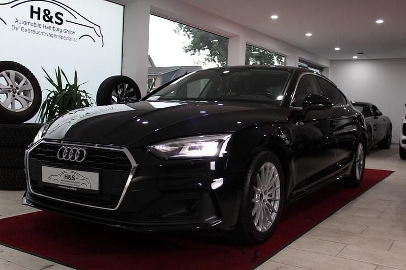 Brillantschwarz Gebraucht 2022 Audi A5 Basis Coupé | 24.900 € (Superpreis) - Bild 1/4