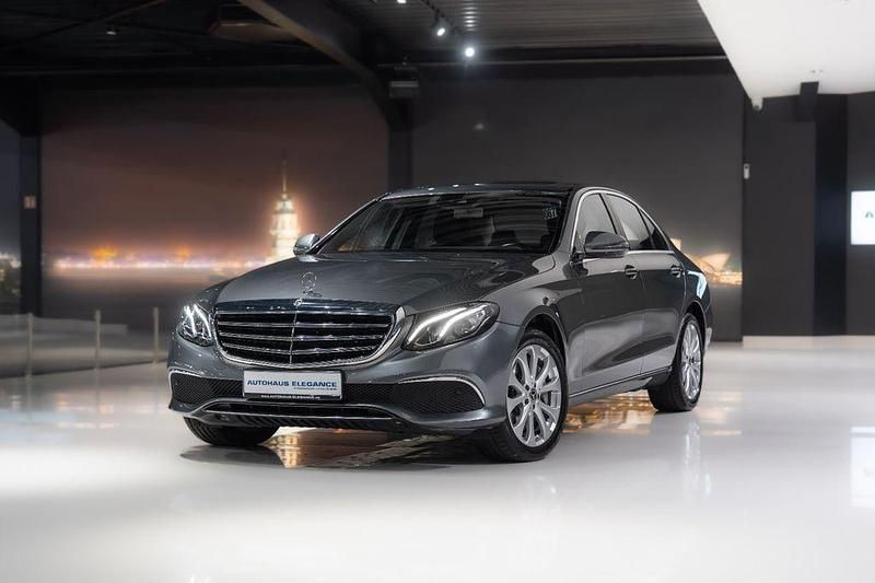 Selenitgrau metalliclack Gebraucht 2018 Mercedes E400 Business Limousine | 36.980 € (Fairer Preis) - Bild 1/4