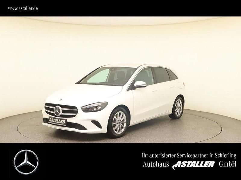 Weiss Gebraucht 2020 Mercedes B200 Progressive Van / Kleinbus | 19.989 € (Guter Preis) - Bild 1/4
