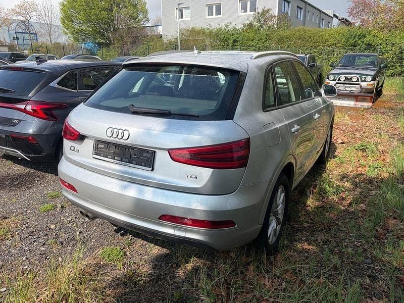 Second-hand Audi Q3 Sport 140 CP (102 kW) 2012 Argintiu SUV