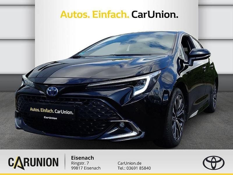 209ea21 (schwarz) Gebraucht 2024 Toyota Corolla Hybrid Team Limousine | 26.850 € (Fairer Preis) - Bild 1/4