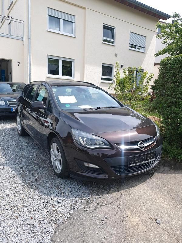 Braun Gebraucht 2015 Opel Astra Kombi | 4.999 € (Fairer Preis) - Bild 1/3
