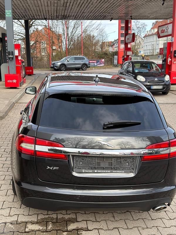 Gebraucht Jaguar XF 200 PS (147 kW) 2013 Schwarz Kombi