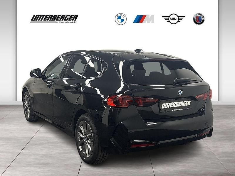 Ny BMW 116 122 HK (89 kW) 2026 Sort Hatchback