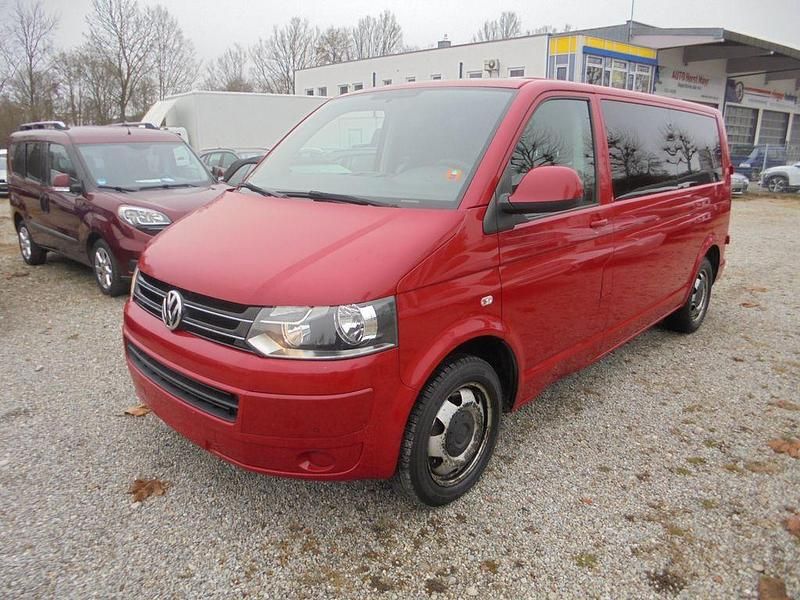 Rot Gebraucht 2014 VW Caravelle Comfortline Van / Kleinbus | 11.990 € (Guter Preis) - Bild 1/4
