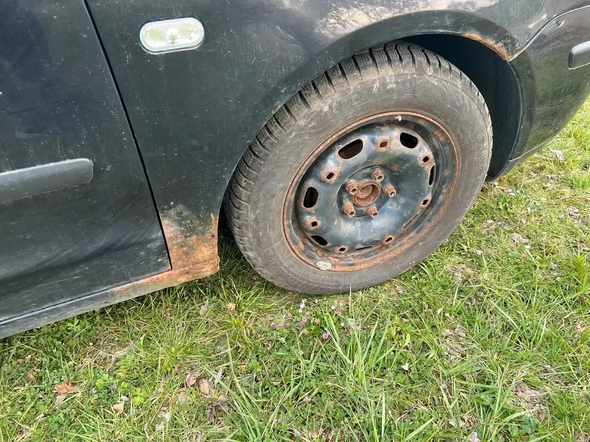Gebraucht VW Polo 64 PS (47 kW) 2004 Schwarz Kleinwagen