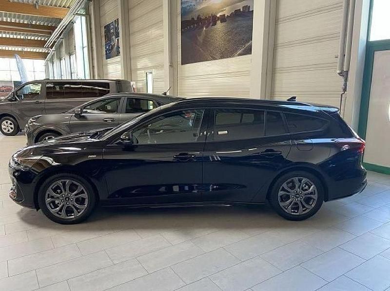 Gebraucht Ford Focus ST-Line 155 PS (114 kW) 2024 Schwarz Limousine