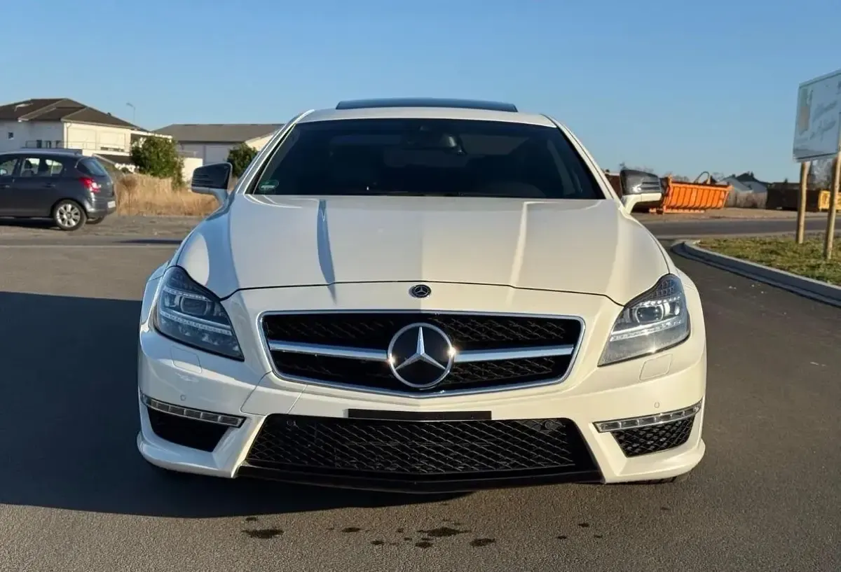 Gebraucht Mercedes CLS63 AMG AMG 557 PS (409 kW) 2011 Weiß Coupé