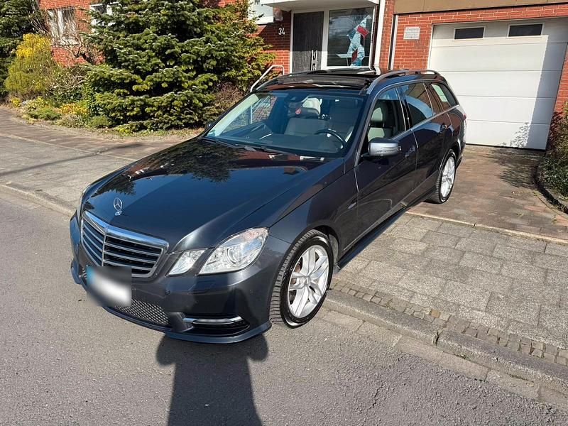 Gebraucht Mercedes E250 AMG 204 PS (150 kW) 2012 Grau Kombi