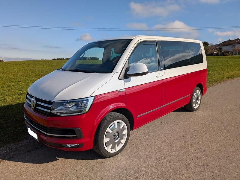 Rot Gebraucht 2016 VW Multivan Generation Six Van | 36.800 € - Bild 1/4