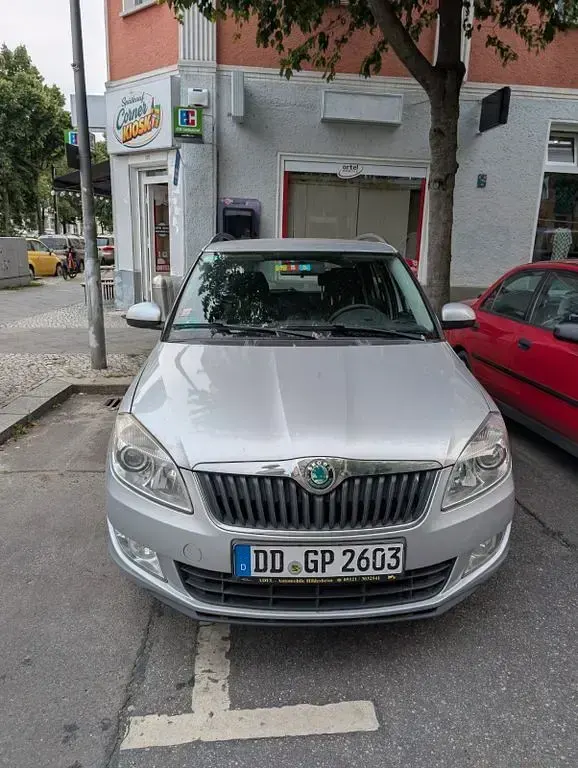 Gebraucht Skoda Fabia Ambiente 105 PS (77 kW) 2010 Silber Kombi