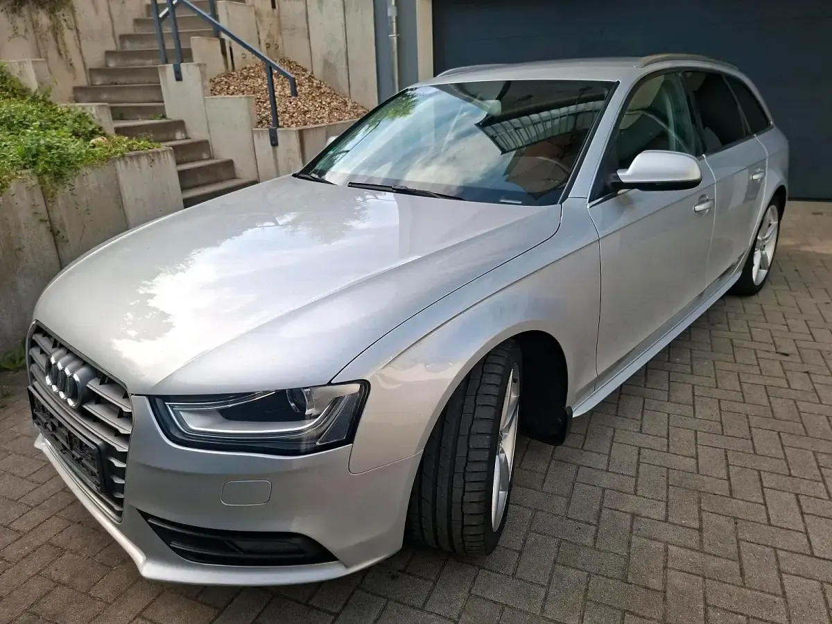 Gebraucht Audi A4 177 PS (130 kW) 2013 Silber Kombi