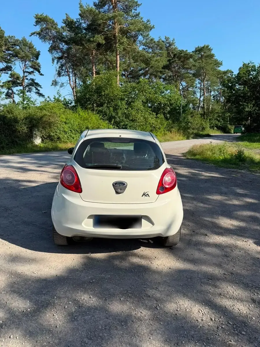 Gebraucht Ford Ka 69 PS (50 kW) 2012 Weiß Kleinwagen