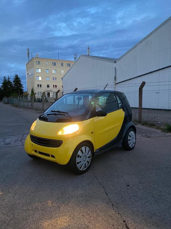 Gelb Gebraucht 1999 Smart ForTwo Coupé Kleinwagen | 399 € (Superpreis) - Bild 1/4