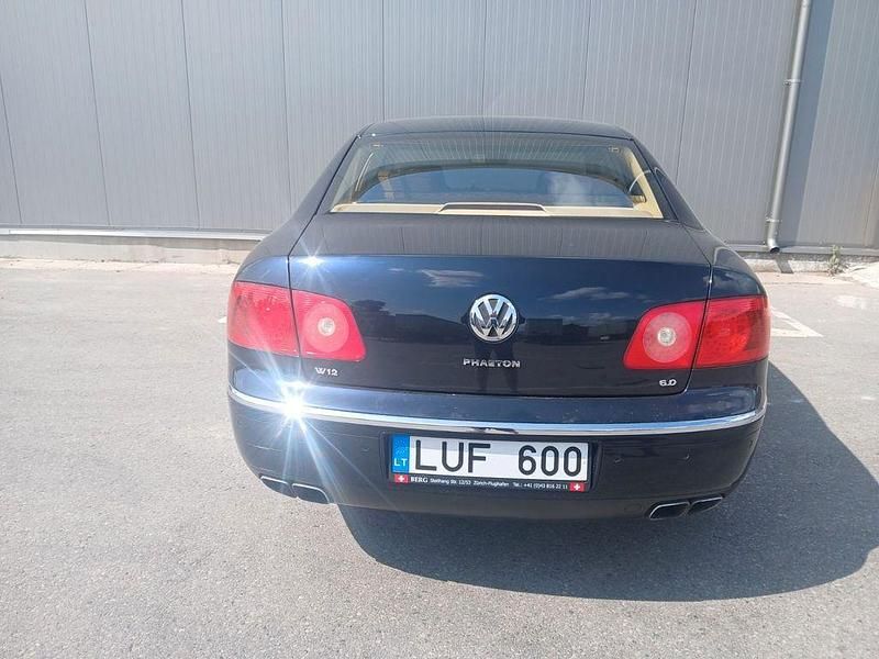 Blau Gebraucht 2003 VW Phaeton S Limousine | 7.400 € - Bild 1/4