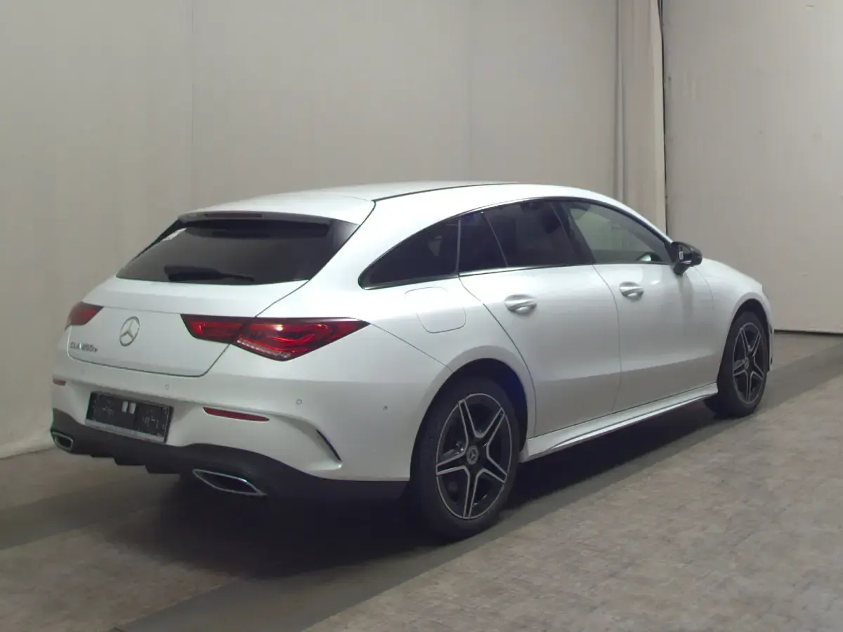 Gebraucht Mercedes CLA250 AMG line 218 PS (160 kW) 2023 Weiss Coupé