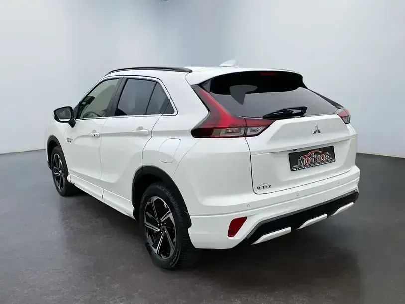 Usado Mitsubishi Eclipse Cross Top 188 CV (138 kW) 2022 Blanco SUV
