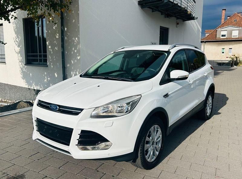 Frozen white Gebraucht 2016 Ford Kuga Titanium SUV | 12.600 € (Fairer Preis) - Bild 1/4