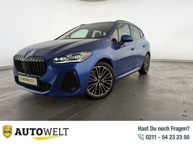 Portimao blau Gebraucht 2022 BMW 218 Active Tourer M Sport Van / Kleinbus | 28.860 € (Teuer) - Bild 1/4