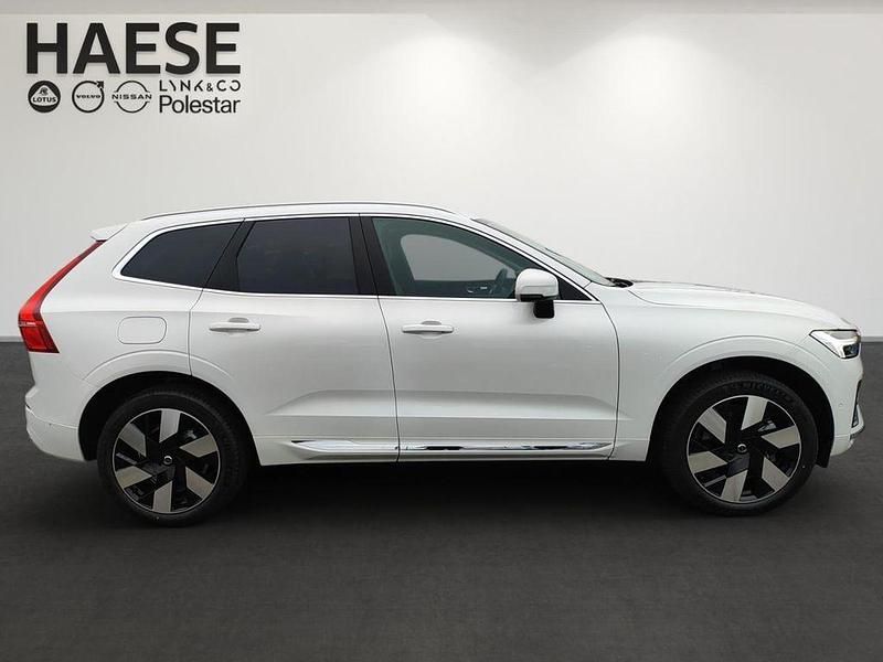 Gebraucht Volvo XC60 Plus 455 PS (334 kW) 2025 Crystal white / metallic SUV
