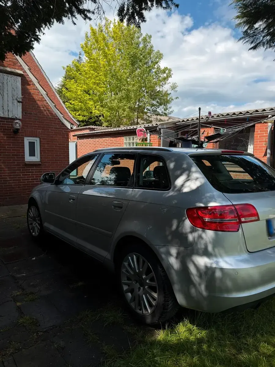 Gebraucht Audi A3 140 PS (102 kW) 2010 Silber Kleinwagen