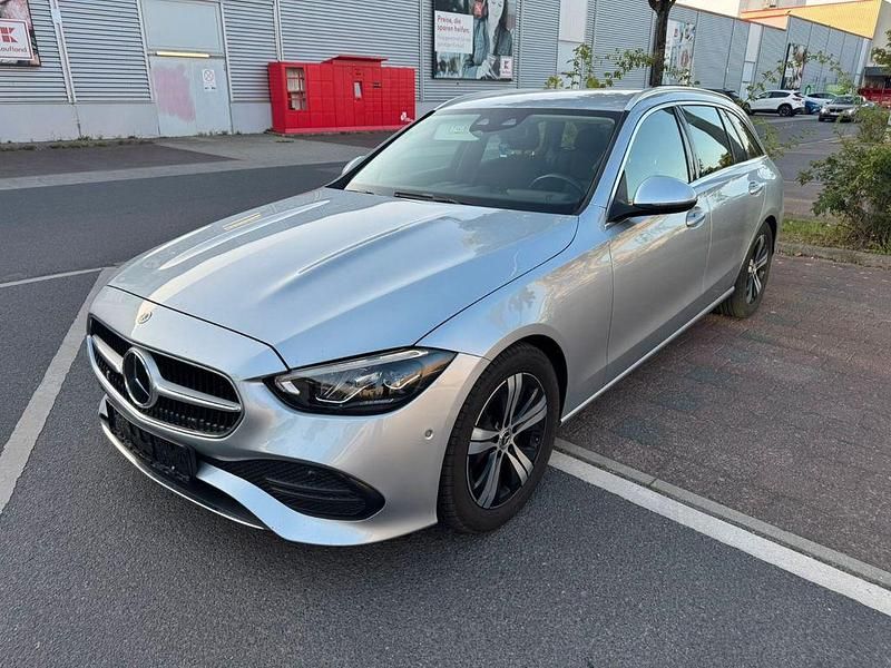 Silber Gebraucht 2022 Mercedes C200 Avantgarde Limousine | 23.250 € (Guter Preis) - Bild 1/4