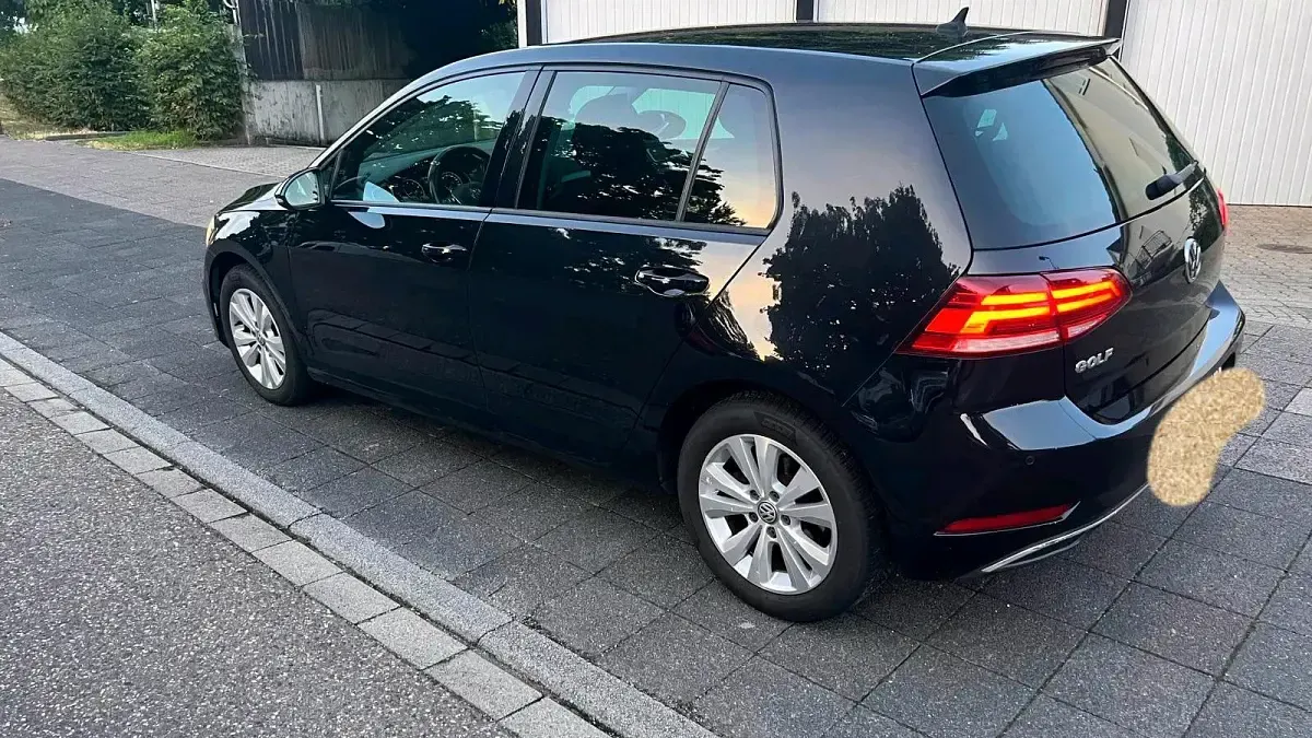 Gebraucht VW Golf VII 125 PS (91 kW) 2018 Schwarz Kleinwagen