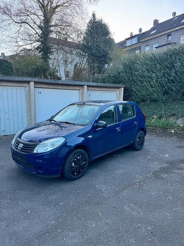 Second-hand Dacia Sandero 80 CP (58 kW) 2009 Albastru Hatchback