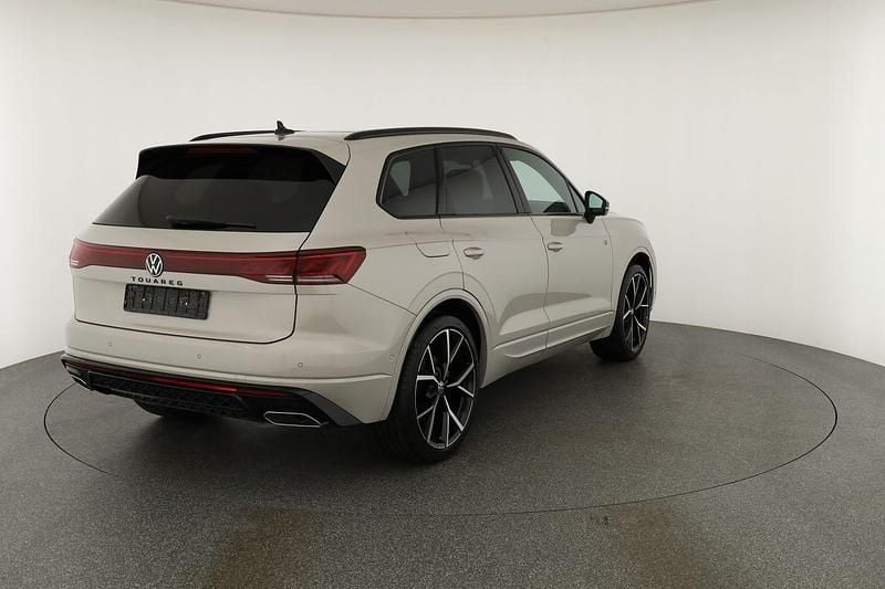 Neu VW Touareg R-line 286 PS (210 kW) 2025 Sechura beige metallic SUV