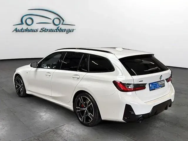 Gebraucht BMW 320 M Sport 190 PS (139 kW) 2025 Weißkeine angabe Limousine