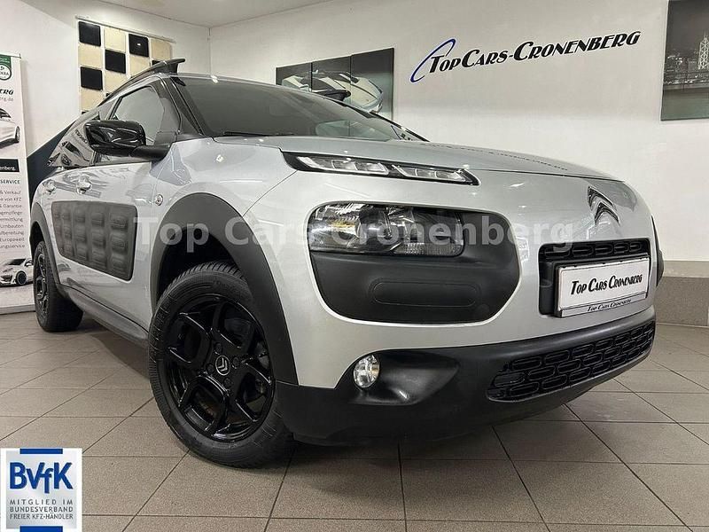 Grau Gebraucht 2017 Citroën C4 Cactus SELECTION Kleinwagen | 11.450 € (Fairer Preis) - Bild 1/4