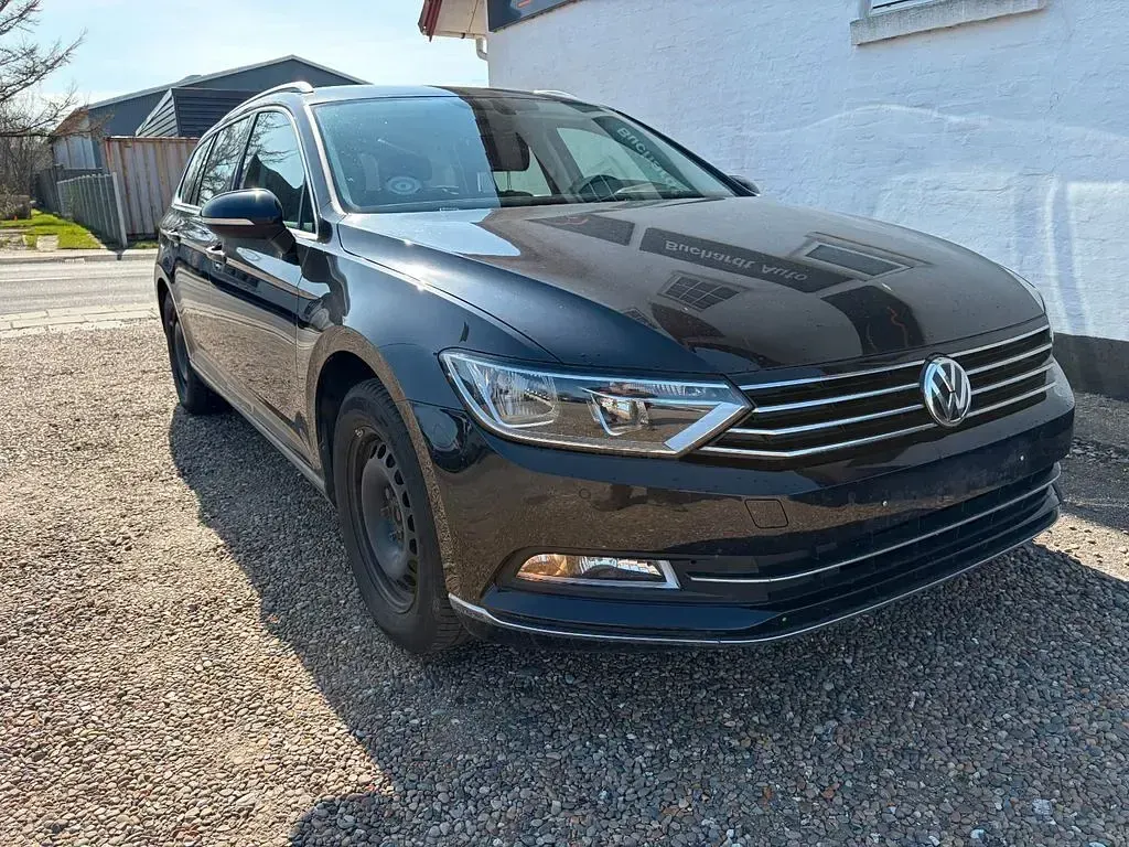 Gebraucht VW Passat Highline 150 PS (110 kW) 2016 Schwarz Limousine