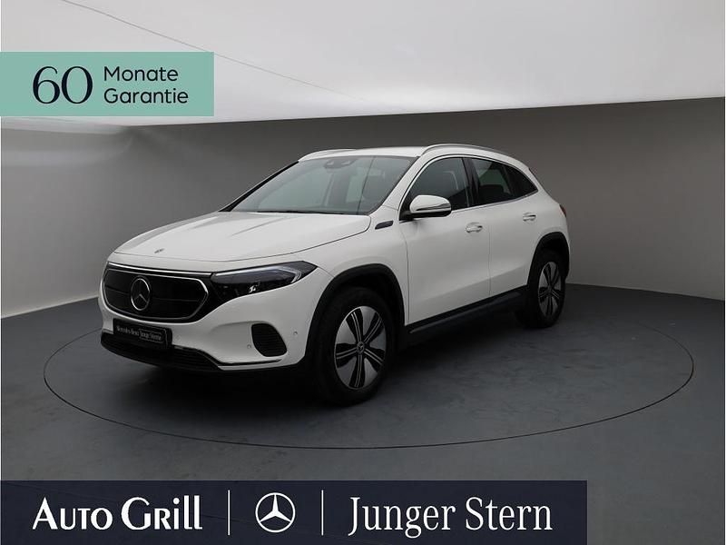 Weiß Gebraucht 2020 Mercedes EQA250 SUV | 27.690 € (Etwas zu teuer) - Bild 1/4