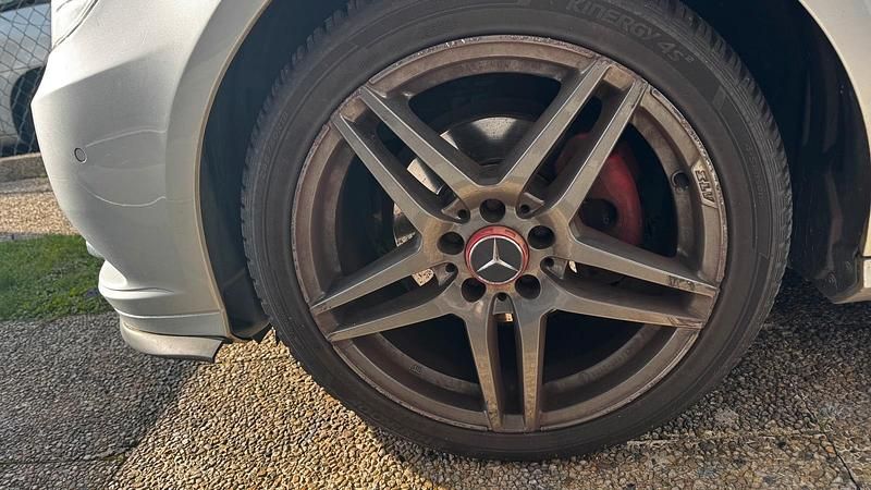 Gebraucht Mercedes E220 2011 Grau Limousine